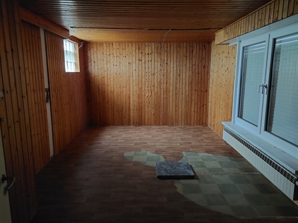 Même pièce après débarrassage et nettoyage